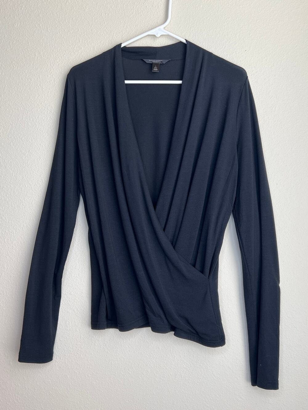 Banana Republic Threadsoft Black Long Sleeve Faux Wrap Top Size Large